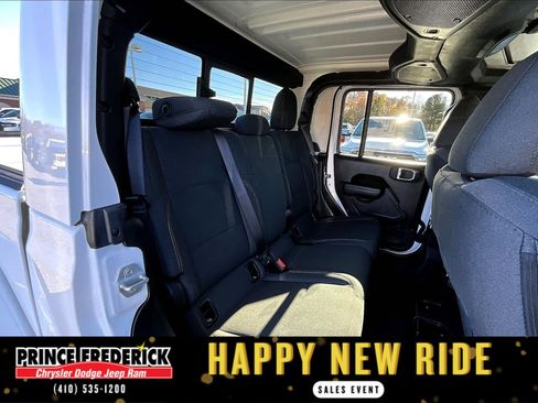 Used 2024 Jeep Gladiator Sport image 24