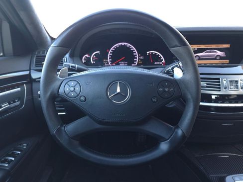 Used 2013 Mercedes-Benz S 63 AMG image 17