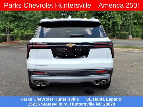 New 2026 Chevrolet Traverse LT w/ Driver Confidence Package FWD image 29