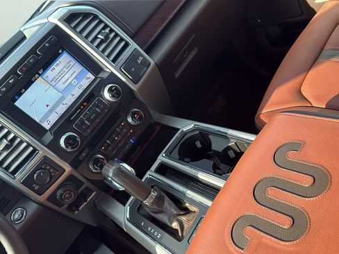 Used 2018 Ford F150 King Ranch w/ Equipment Group 601A Luxury AWD/4WD image 20