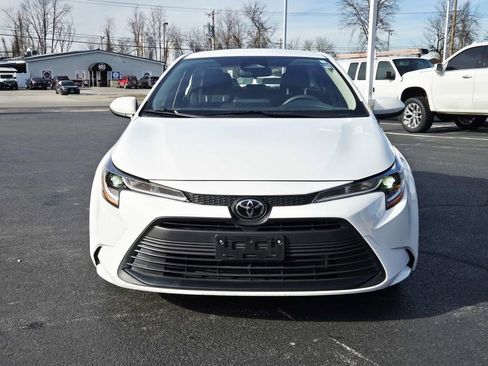 Used 2023 Toyota Corolla LE image 8
