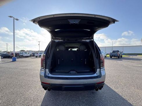 Used 2025 Chevrolet Tahoe RST RWD image 5
