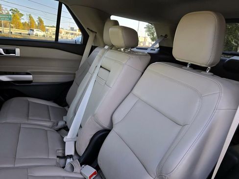 Used 2021 Ford Explorer XLT w/ Equipment Group 202A image 27