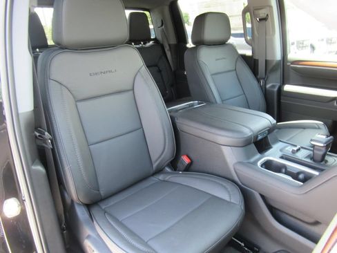 New 2026 GMC Sierra 1500 Denali w/ Denali Reserve Package AWD/4WD image 12