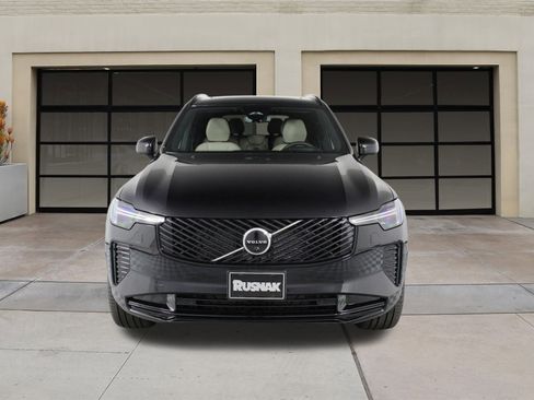 New 2026 Volvo XC90 B6 Ultra image 2