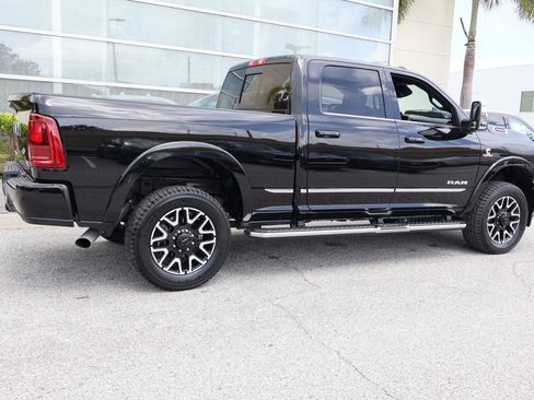 Used 2025 RAM 2500 Limited AWD/4WD image 10