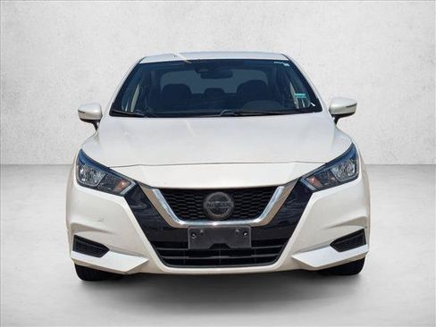 Used 2020 Nissan Versa SV FWD image 2