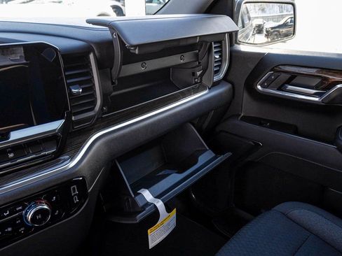 Used 2026 GMC Sierra 1500 Elevation image 18