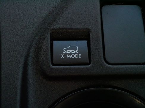 Used 2023 Subaru Crosstrek 2.0i image 28