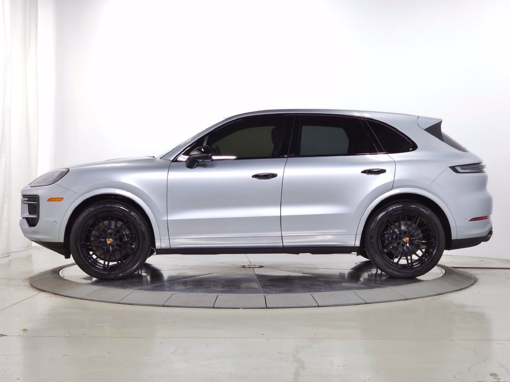 Used 2026 Porsche Cayenne AWD/4WD image 2