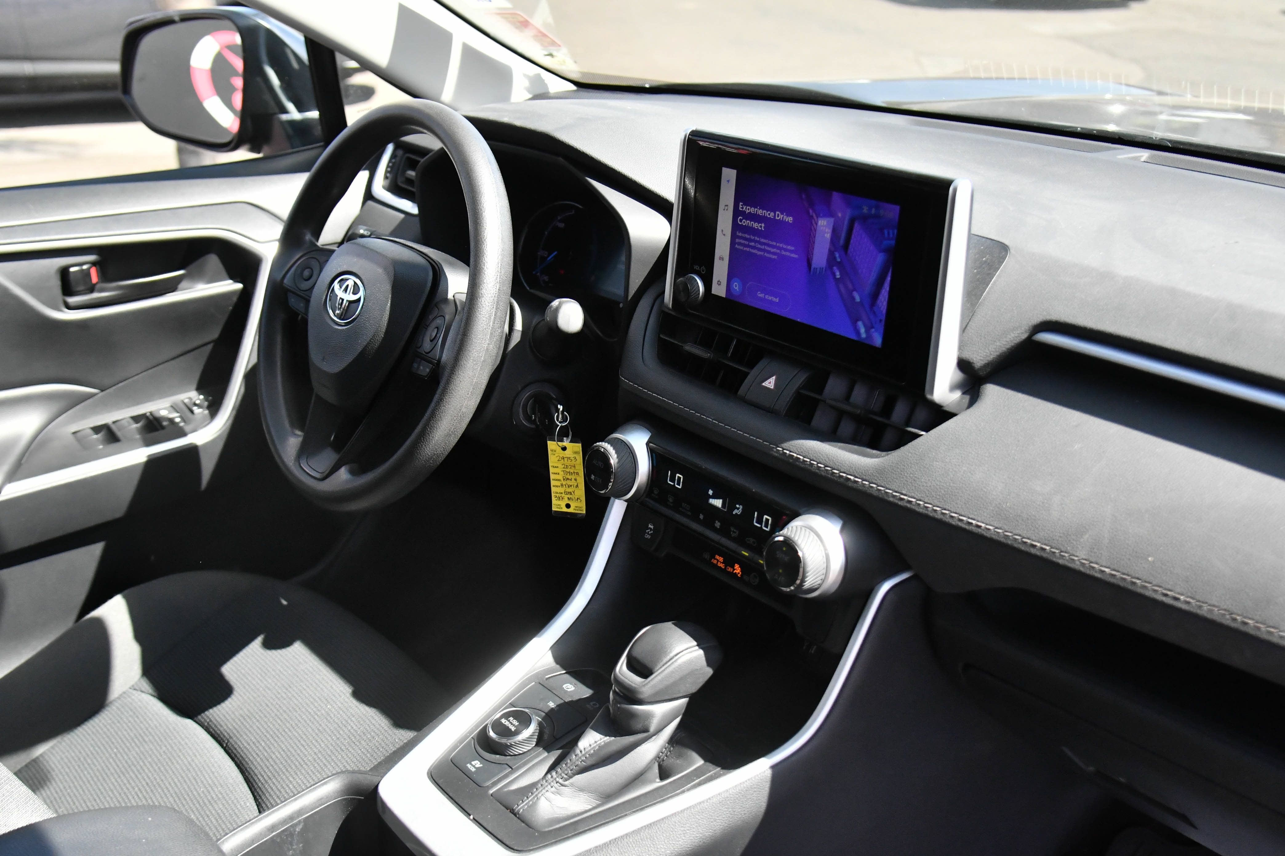 Used 2024 Toyota RAV4 LE AWD/4WD image 42