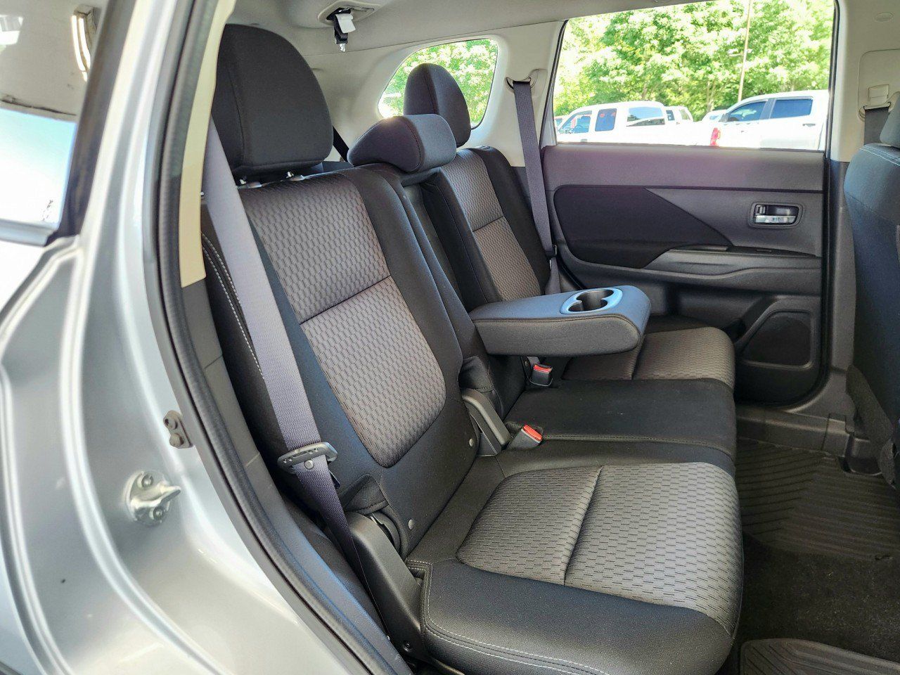Used 2015 Mitsubishi Outlander ES FWD image 14