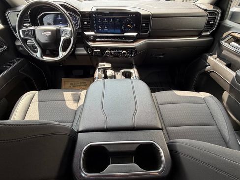 Used 2023 Chevrolet Silverado 1500 RST w/ Max Trailering Package AWD/4WD image 12