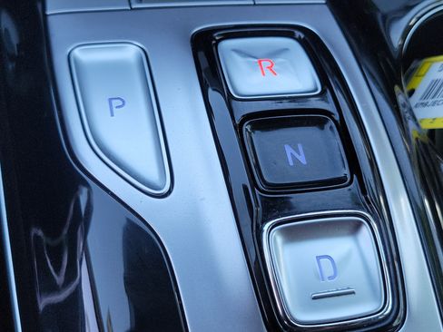 Certified 2023 Hyundai Tucson Limited AWD/4WD image 18