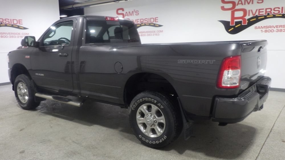 Used 2022 RAM 2500 Big Horn w/ Level A Equipment Group AWD/4WD image 2