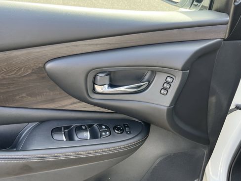 Used 2023 Nissan Murano Platinum w/ Cargo Package AWD/4WD image 17