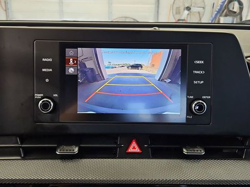 Used 2024 Kia Sportage LX FWD image 16