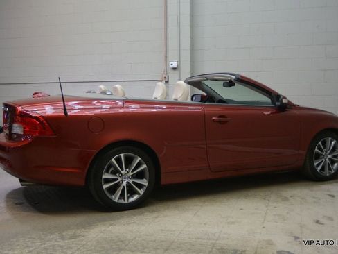 Used 2011 Volvo C70 T5 w/ Convenience Pkg image 35
