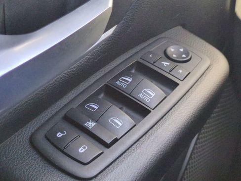 Used 2023 RAM 1500 Big Horn image 24