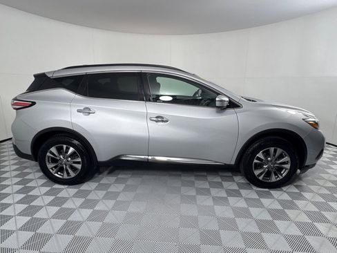 Used 2018 Nissan Murano SV image 4