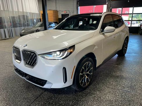 Used 2025 BMW X3 xDrive30i AWD/4WD image 5
