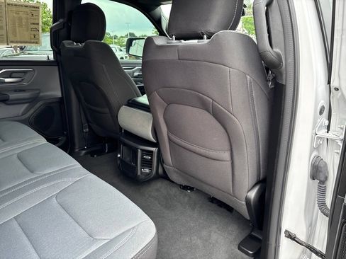 Used 2023 RAM 1500 Big Horn AWD/4WD image 44