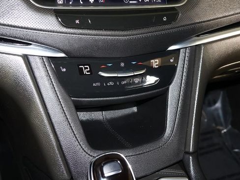 Used 2024 Cadillac XT6 Luxury AWD/4WD image 22