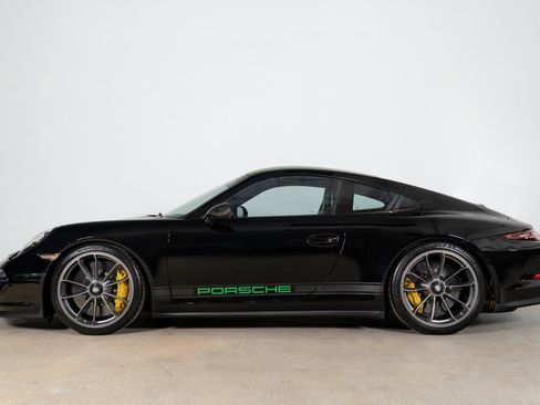 Used 2016 Porsche 911 R image 11