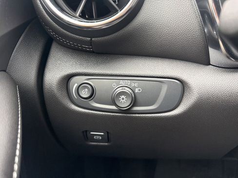 New 2025 Chevrolet Blazer LT w/ Midnight/Sport Edition image 32