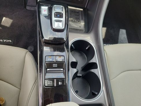 Certified 2022 Hyundai Sonata Limited FWD image 35