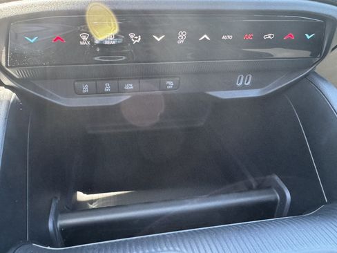 New 2026 Jeep Cherokee Limited AWD/4WD image 32