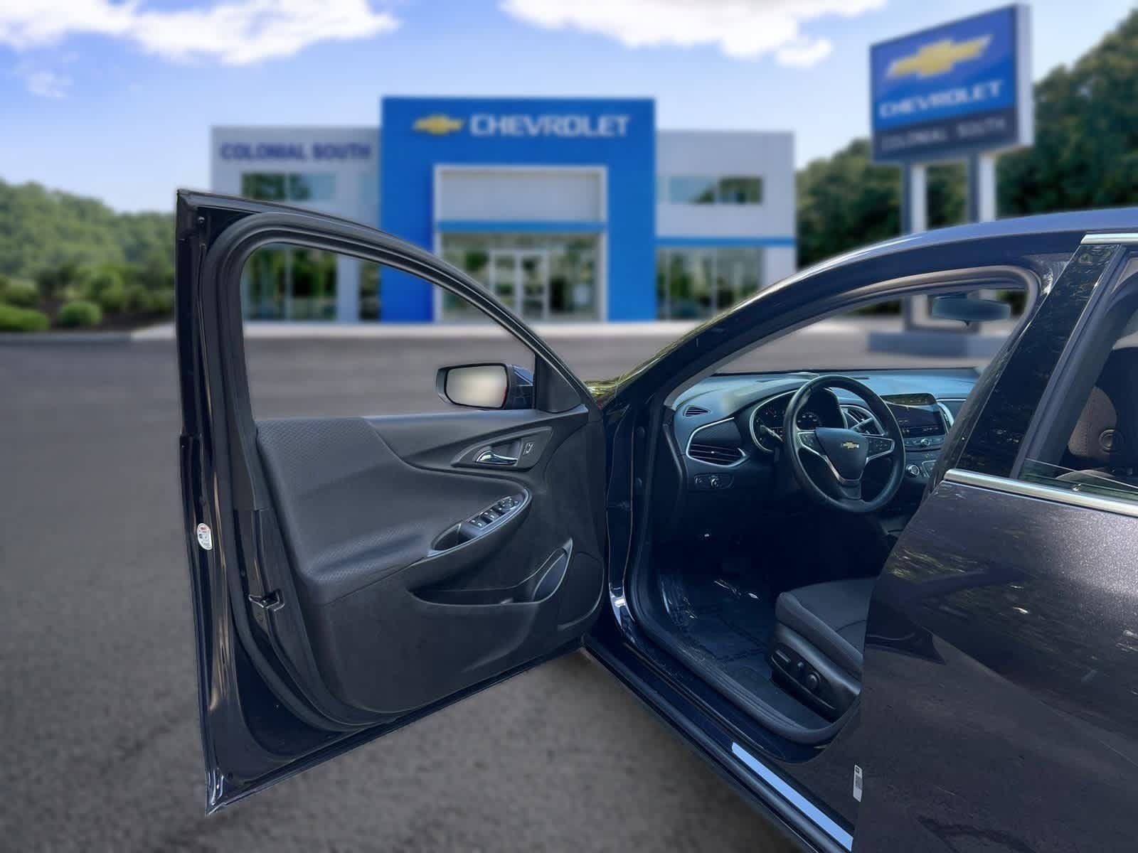 Used 2022 Chevrolet Malibu RS FWD image 15