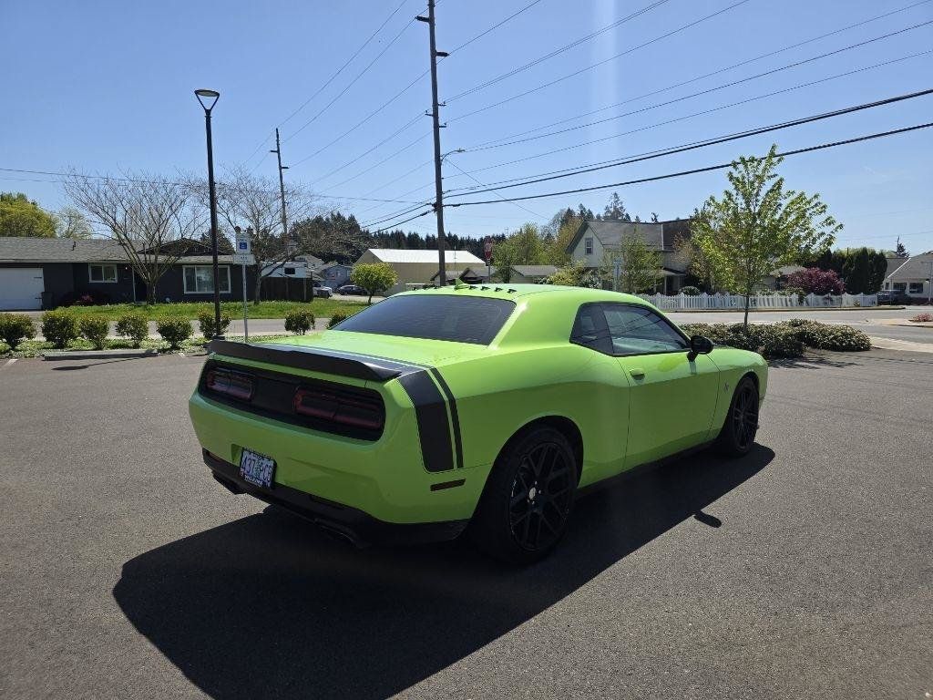 Used 2015 Dodge Challenger R/T Scat Pack w/ Leather Interior Group RWD image 5