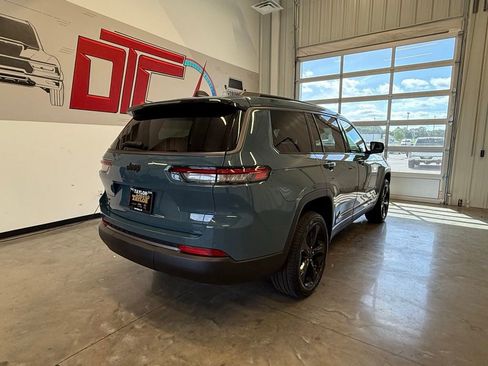 New 2026 Jeep Grand Cherokee L Limited w/ Limited Altitude Package AWD/4WD image 5
