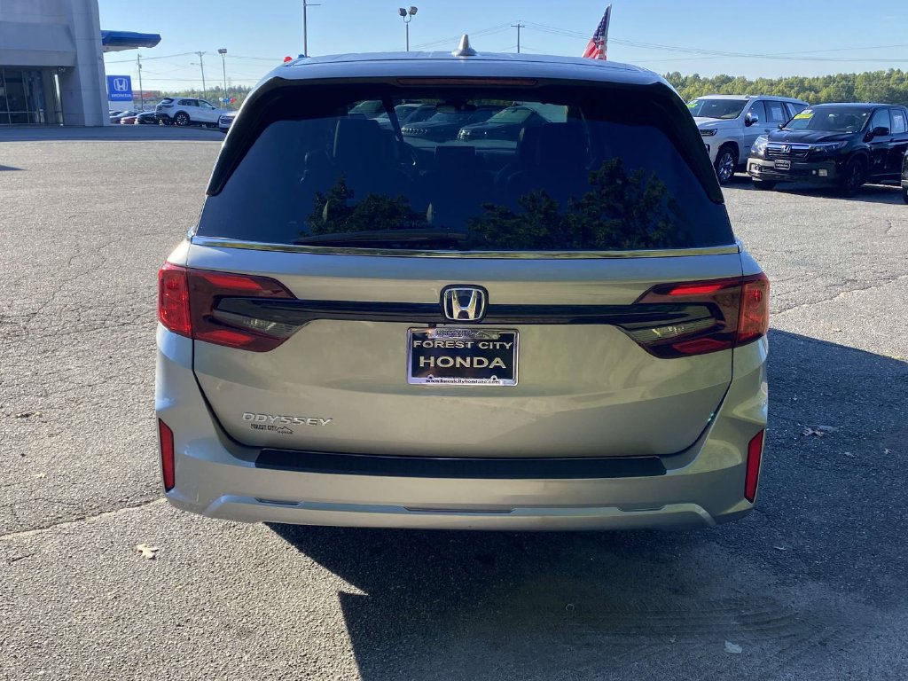 Used 2025 Honda Odyssey EX-L image 4