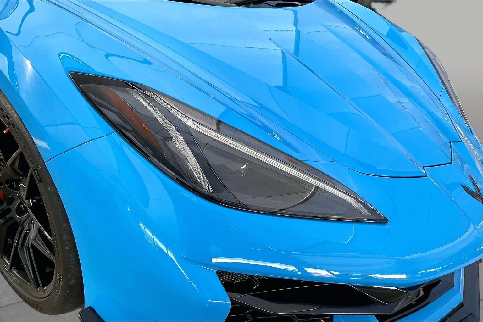 Used 2024 Chevrolet Corvette Z06 w/ Z07 Performance Package RWD image 25