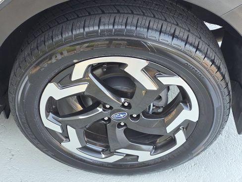 Used 2022 Subaru Crosstrek 2.5i Limited w/ Moonroof Package 2 AWD/4WD image 39