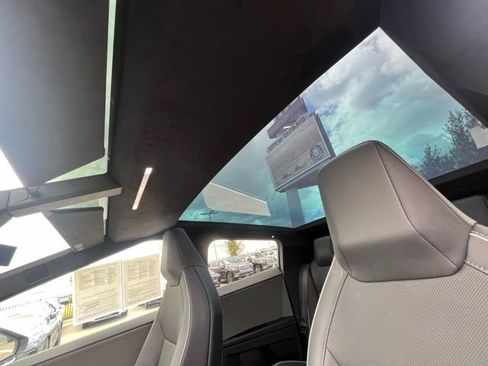 Used 2024 Tesla Cybertruck Cyberbeast AWD/4WD image 27