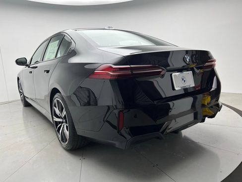 Used 2026 BMW 530i w/ M Sport Package RWD image 4