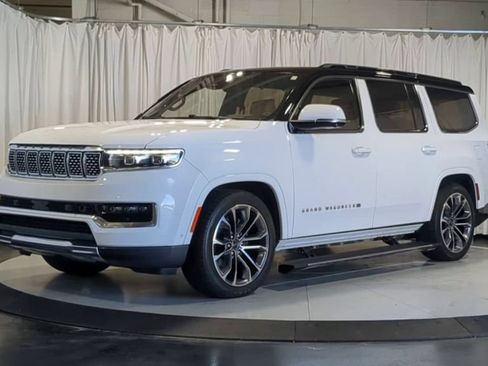 Used 2022 Jeep Grand Wagoneer Series III AWD/4WD image 5