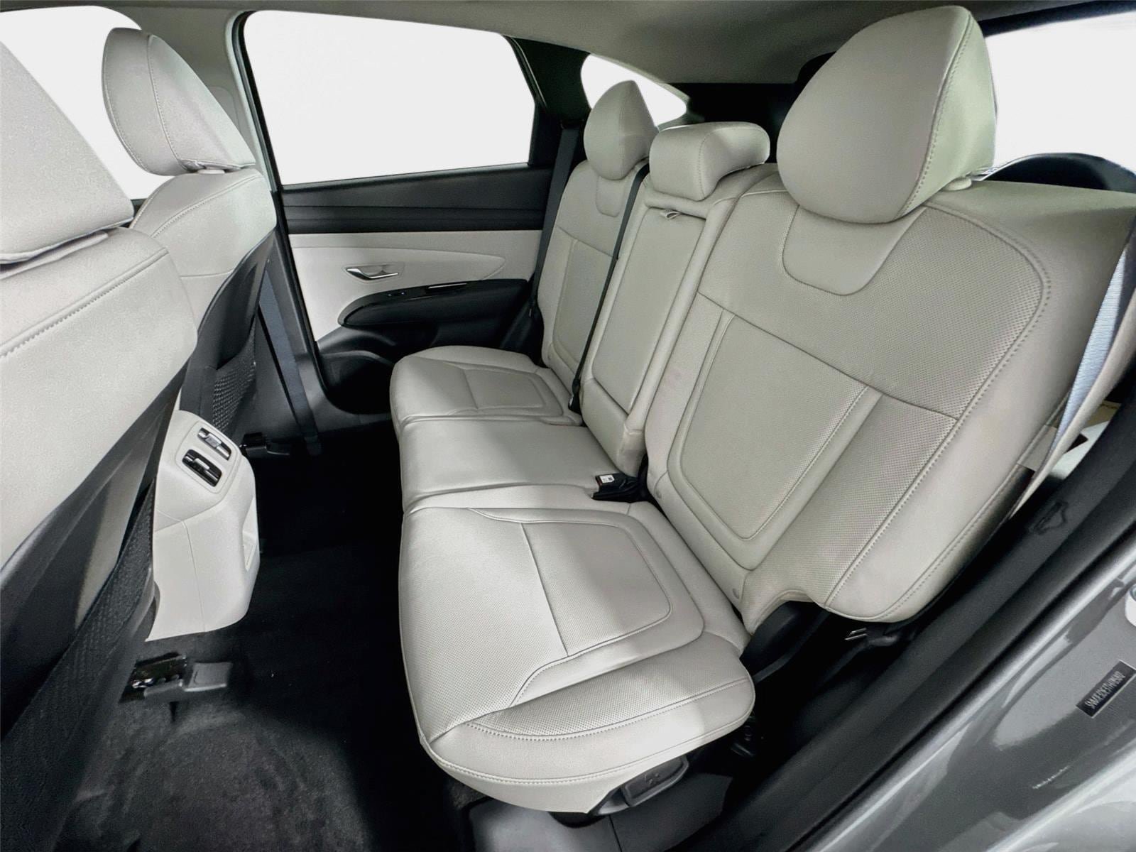 New 2026 Hyundai Tucson Limited FWD image 24