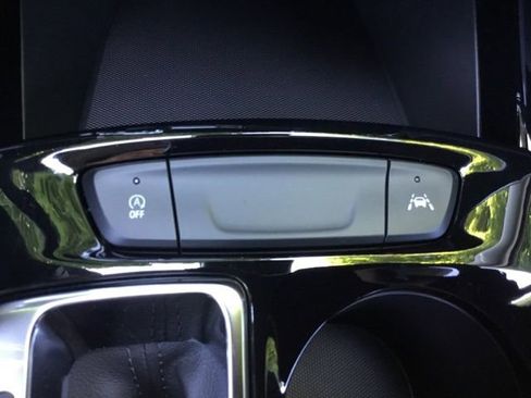 New 2025 Chevrolet Trax ACTIV w/ Driver Confidence Package image 14