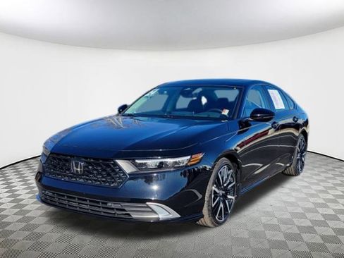 Used 2024 Honda Accord Touring image 3