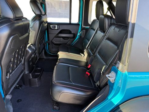 Used 2019 Jeep Wrangler Unlimited Rubicon image 16