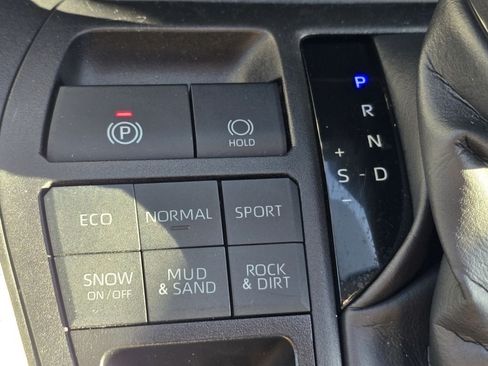Used 2024 Toyota RAV4 XLE w/ Convenience Package AWD/4WD image 10