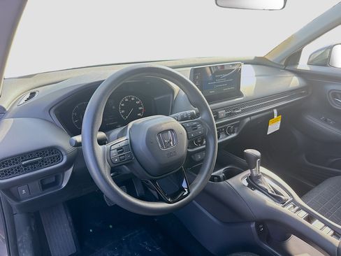 Certified 2026 Honda HR-V LX image 9