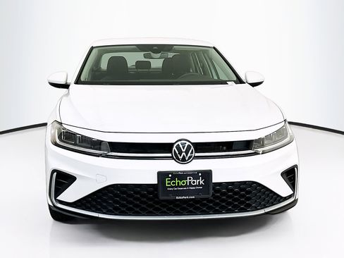 Used 2025 Volkswagen Jetta S image 2