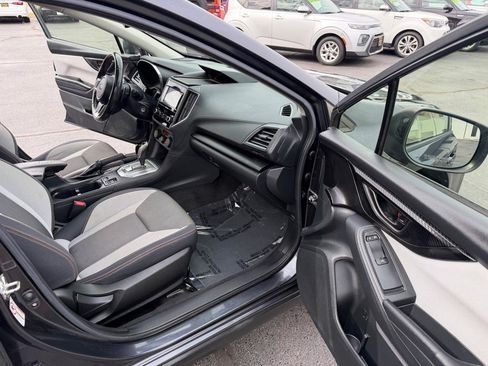 Used 2018 Subaru Crosstrek 2.0i Premium AWD/4WD image 18