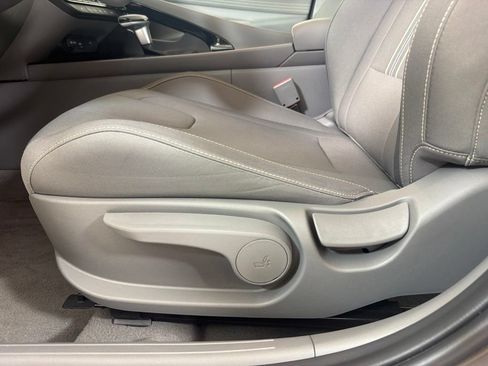 Certified 2025 Hyundai Elantra SEL FWD image 14