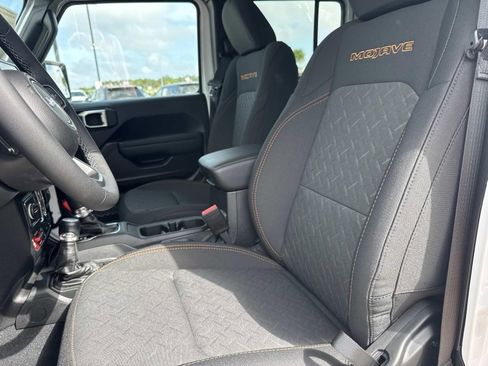 New 2026 Jeep Gladiator Mojave image 15